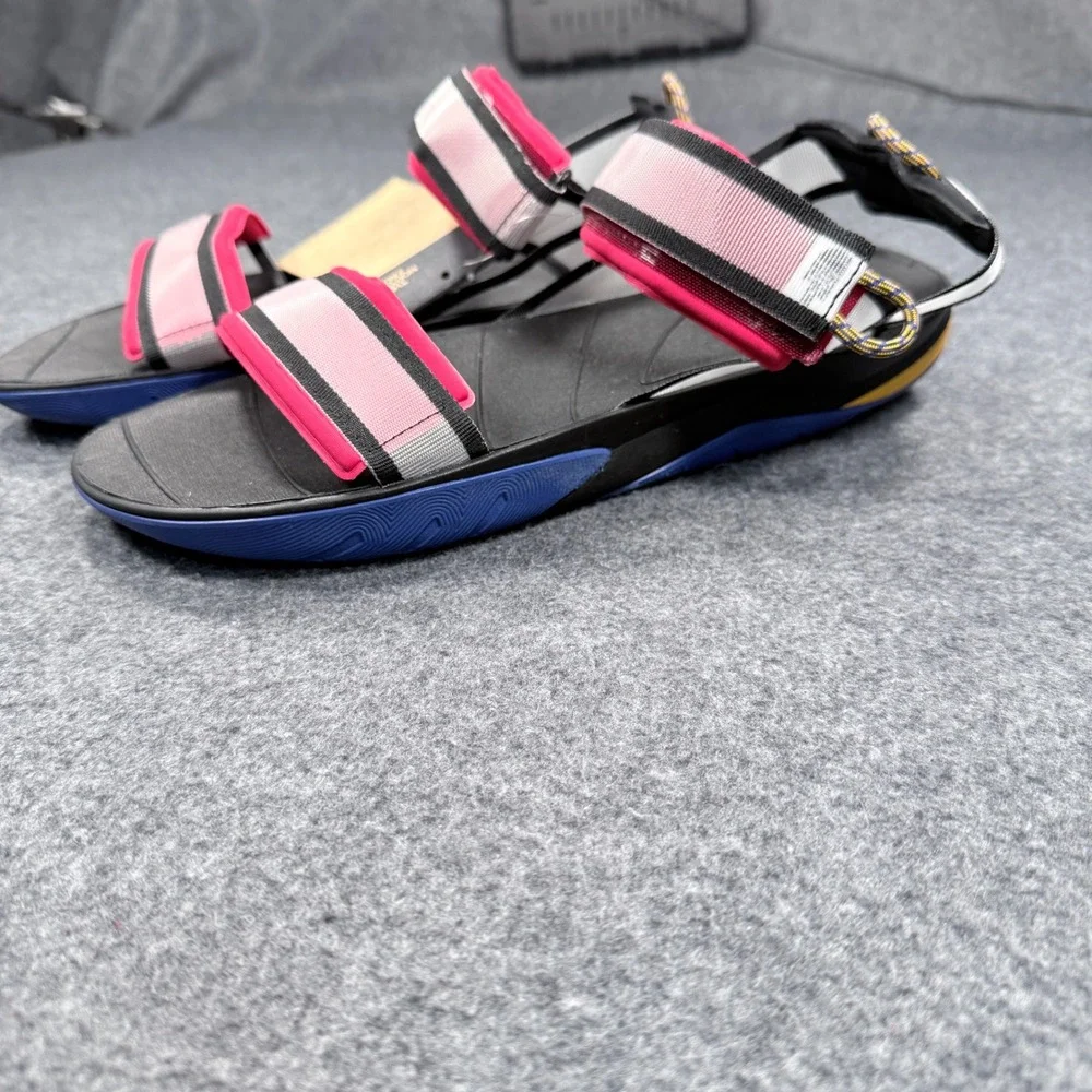 The North Face Skeena Sport Sandal Mens 11 TNF Red Black NFOA5JC6KZ3-110
